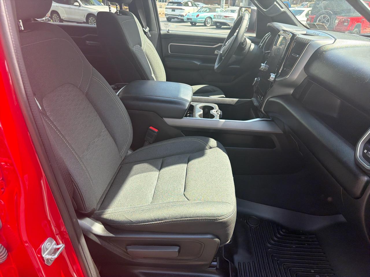 RAM 1500 Big Horn Crew Cab SWB 4WD 2025