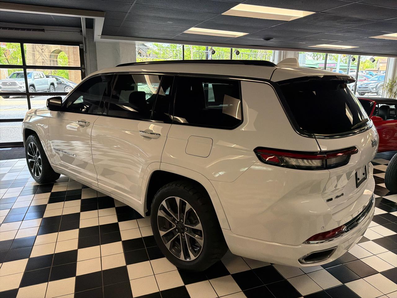 Jeep Grand Cherokee L Overland 4WD 2021