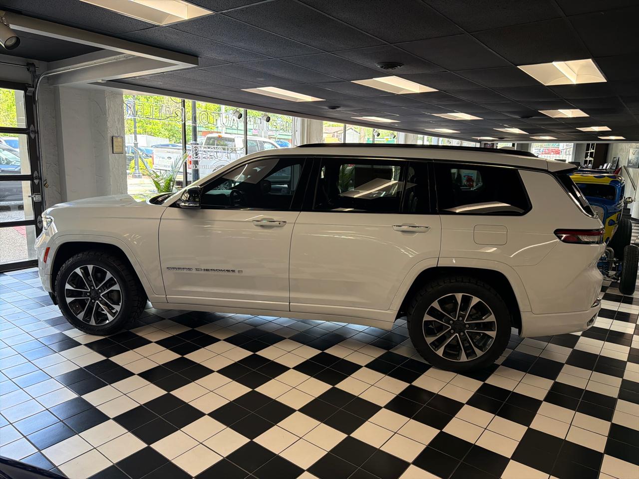 Jeep Grand Cherokee L Overland 4WD 2021