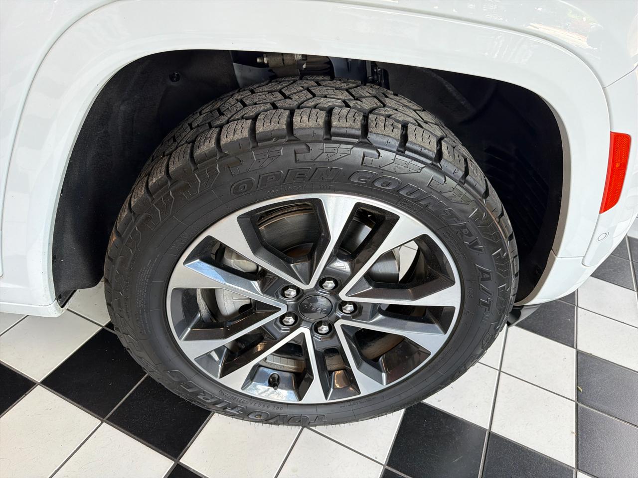 Jeep Grand Cherokee L Overland 4WD 2021
