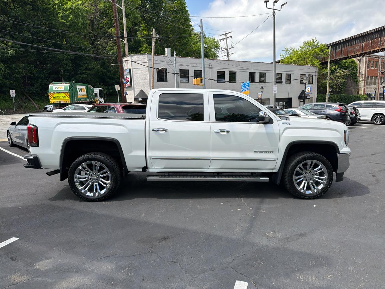 GMC Sierra 1500 SLT Crew Cab 4WD 2017