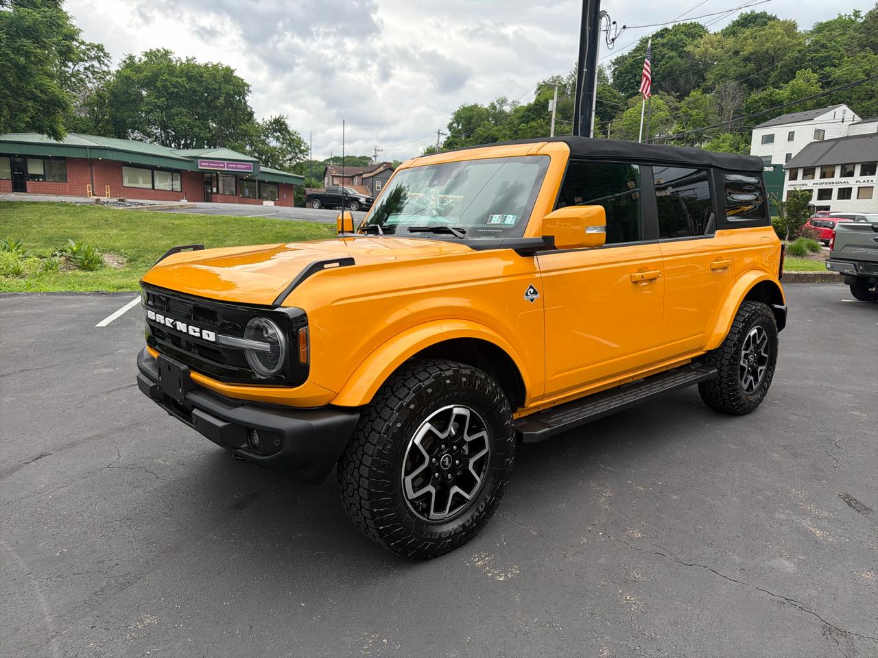 2022 Ford Bronco Outer Banks 4-Door w/Advanced