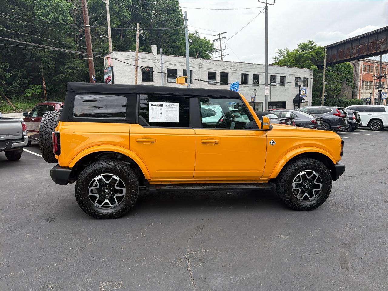 Ford Bronco Outer Banks 4-Door w/Advanced 2022