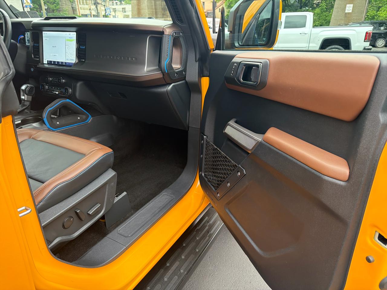Ford Bronco Outer Banks 4-Door w/Advanced 2022