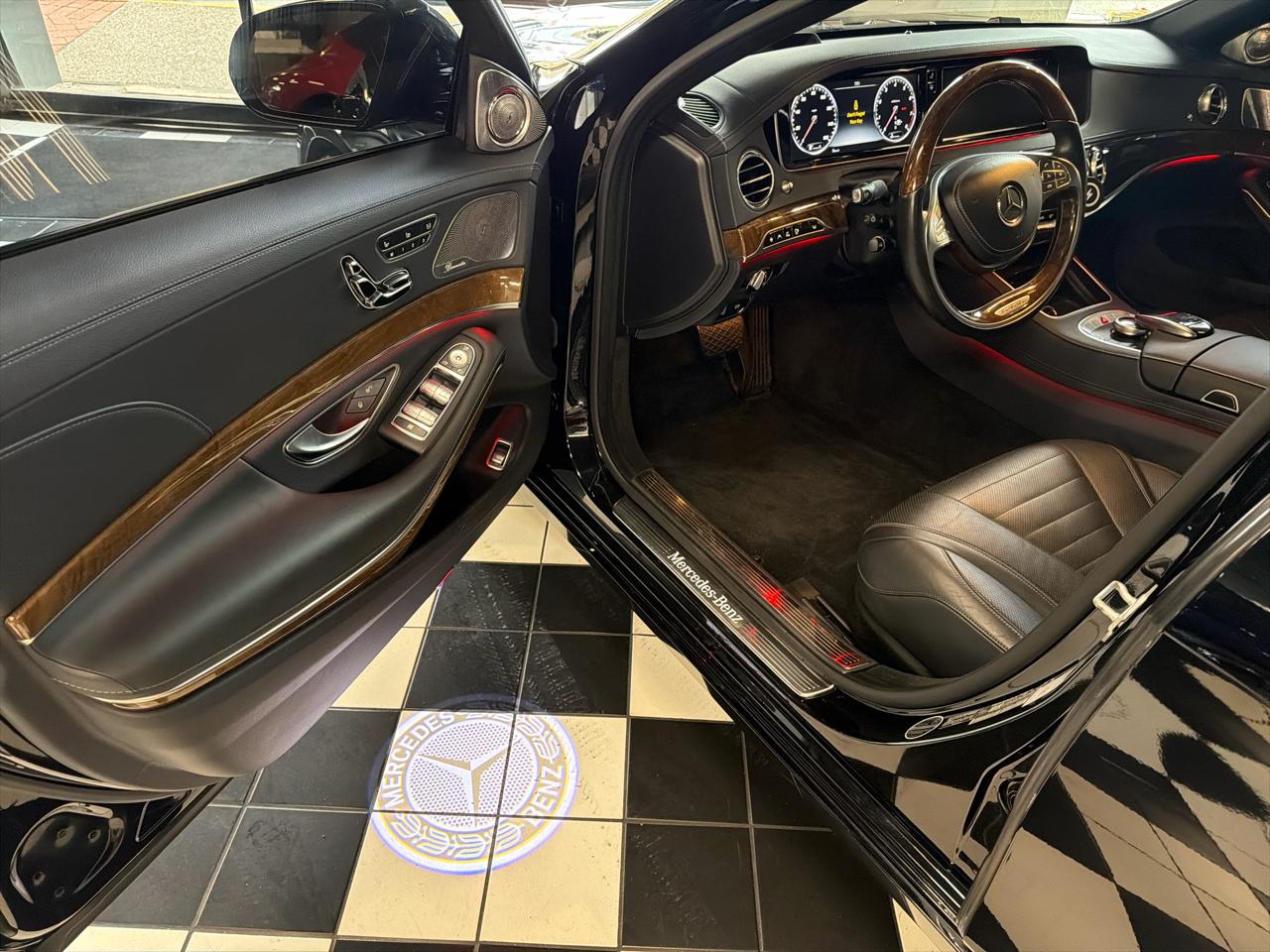 Mercedes-Benz S-Class S550 4MATIC 2015