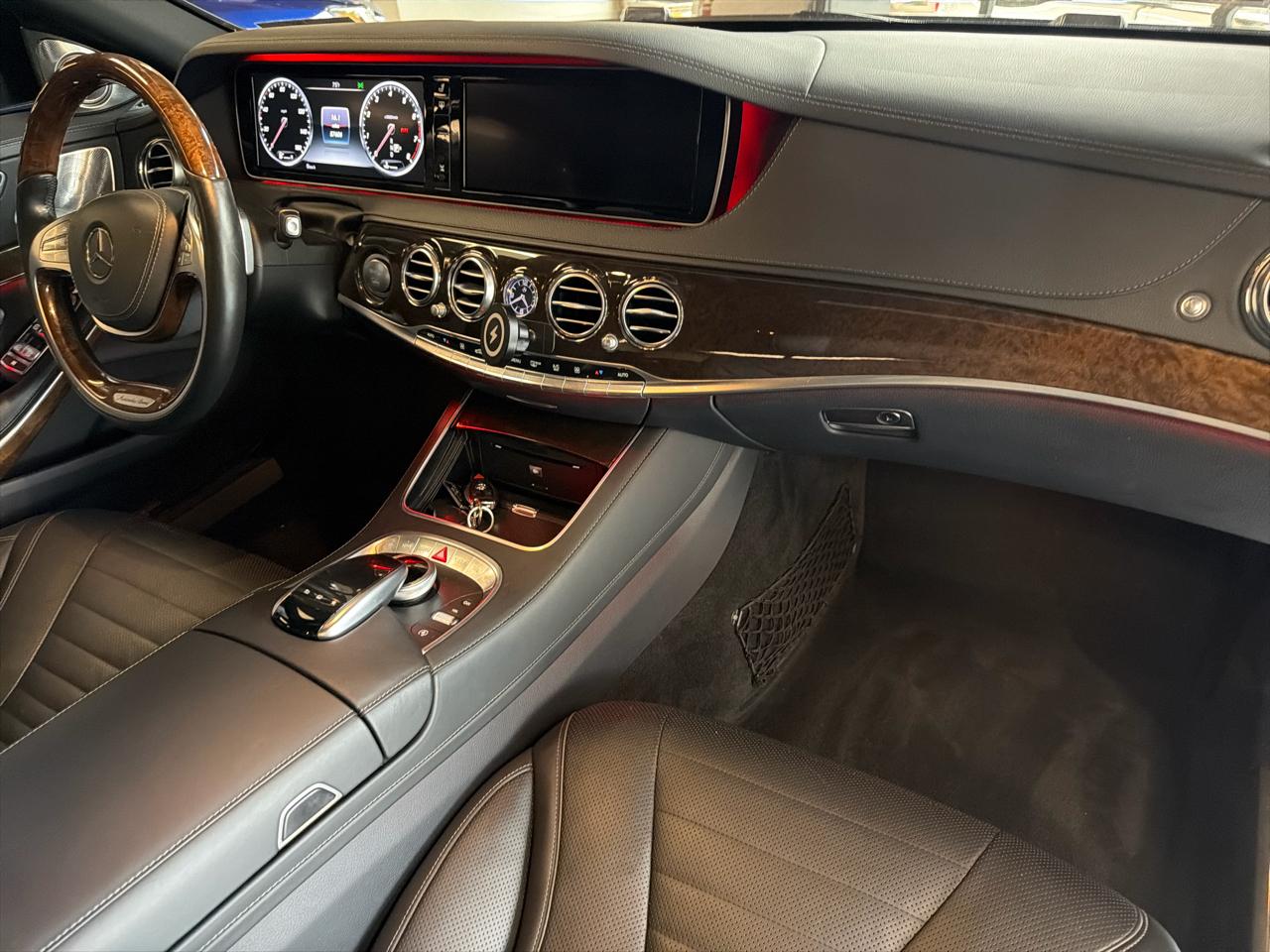 Mercedes-Benz S-Class S550 4MATIC 2015