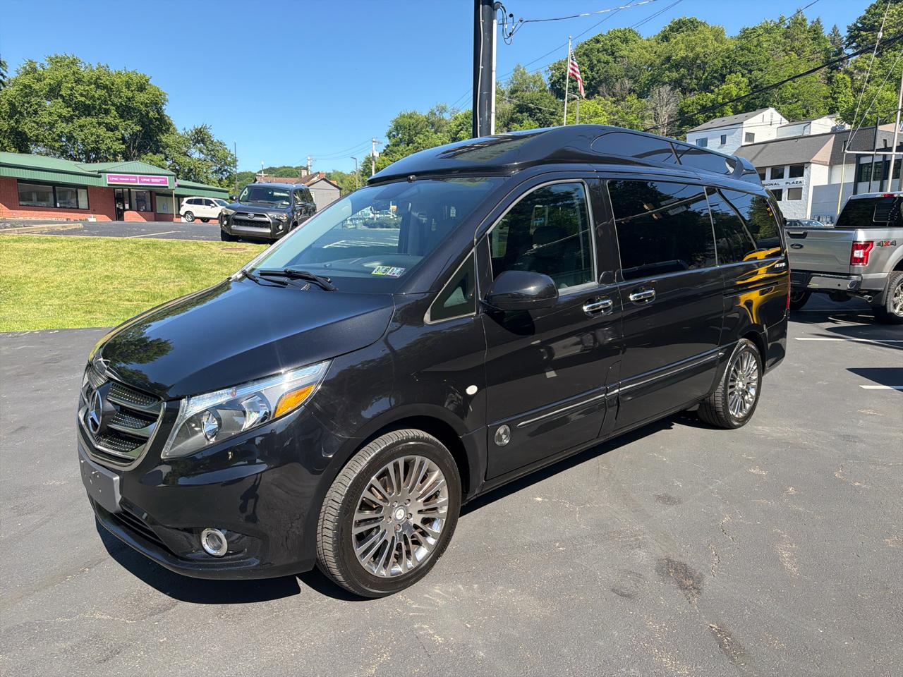 2019 Mercedes-Benz Metris Passenger Van