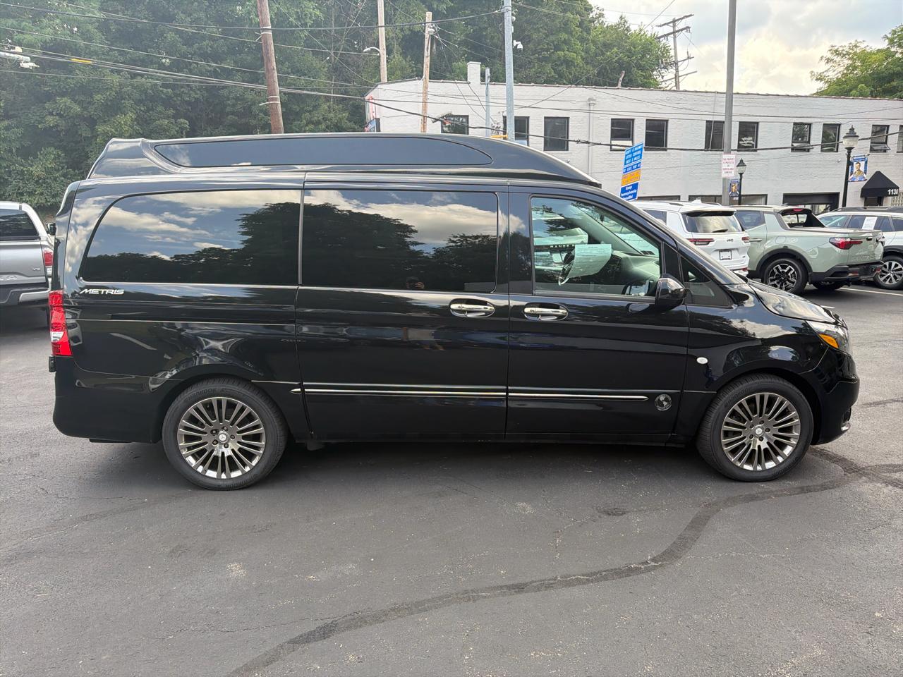 Mercedes-Benz Metris Passenger Van 2019