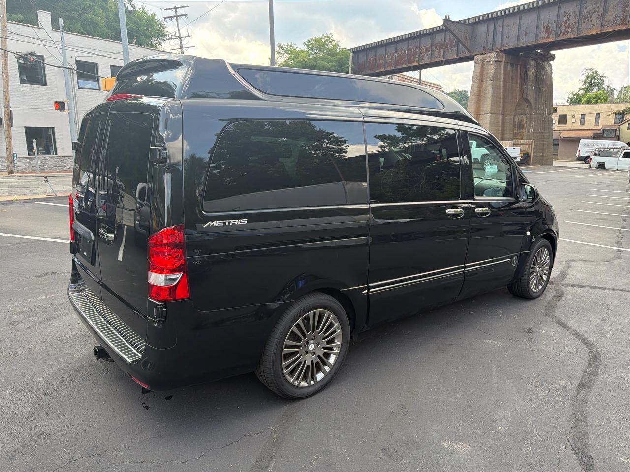 Mercedes-Benz Metris Passenger Van 2019