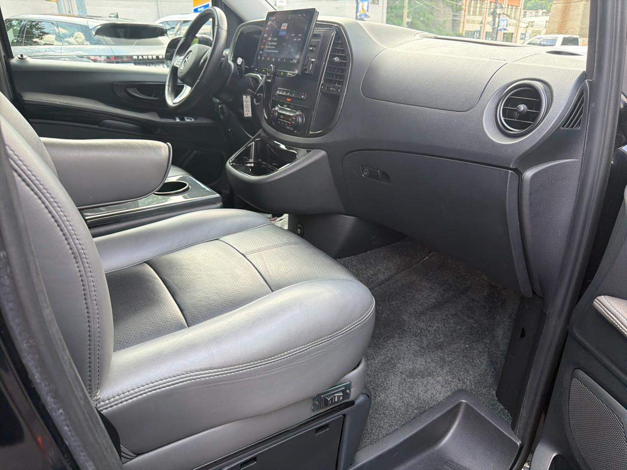Mercedes-Benz Metris Passenger Van 2019