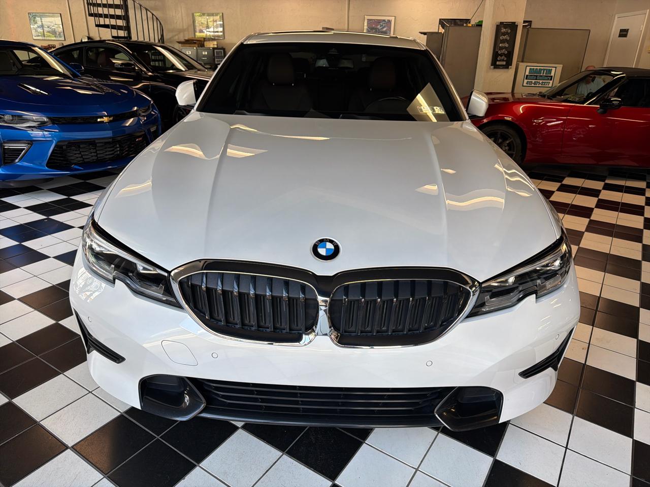 BMW 3-Series 330e xDrive 2021