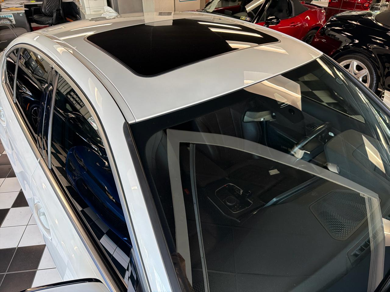 BMW 3-Series 330e xDrive 2021