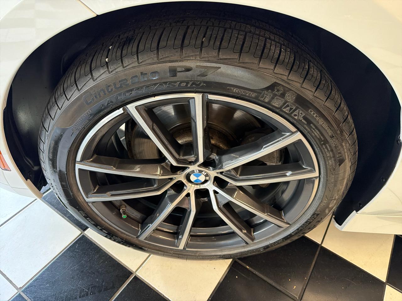 BMW 3-Series 330e xDrive 2021