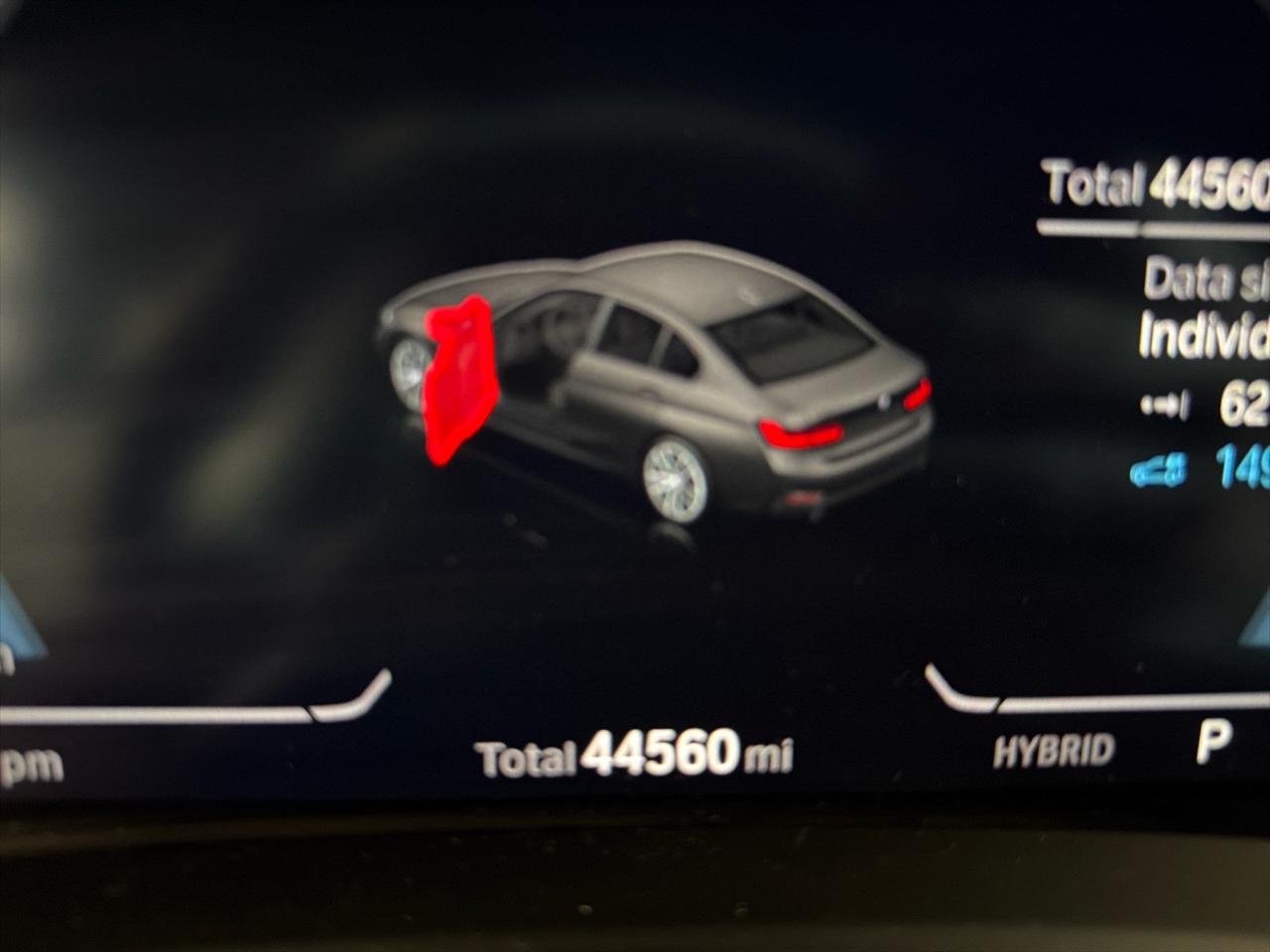 BMW 3-Series 330e xDrive 2021