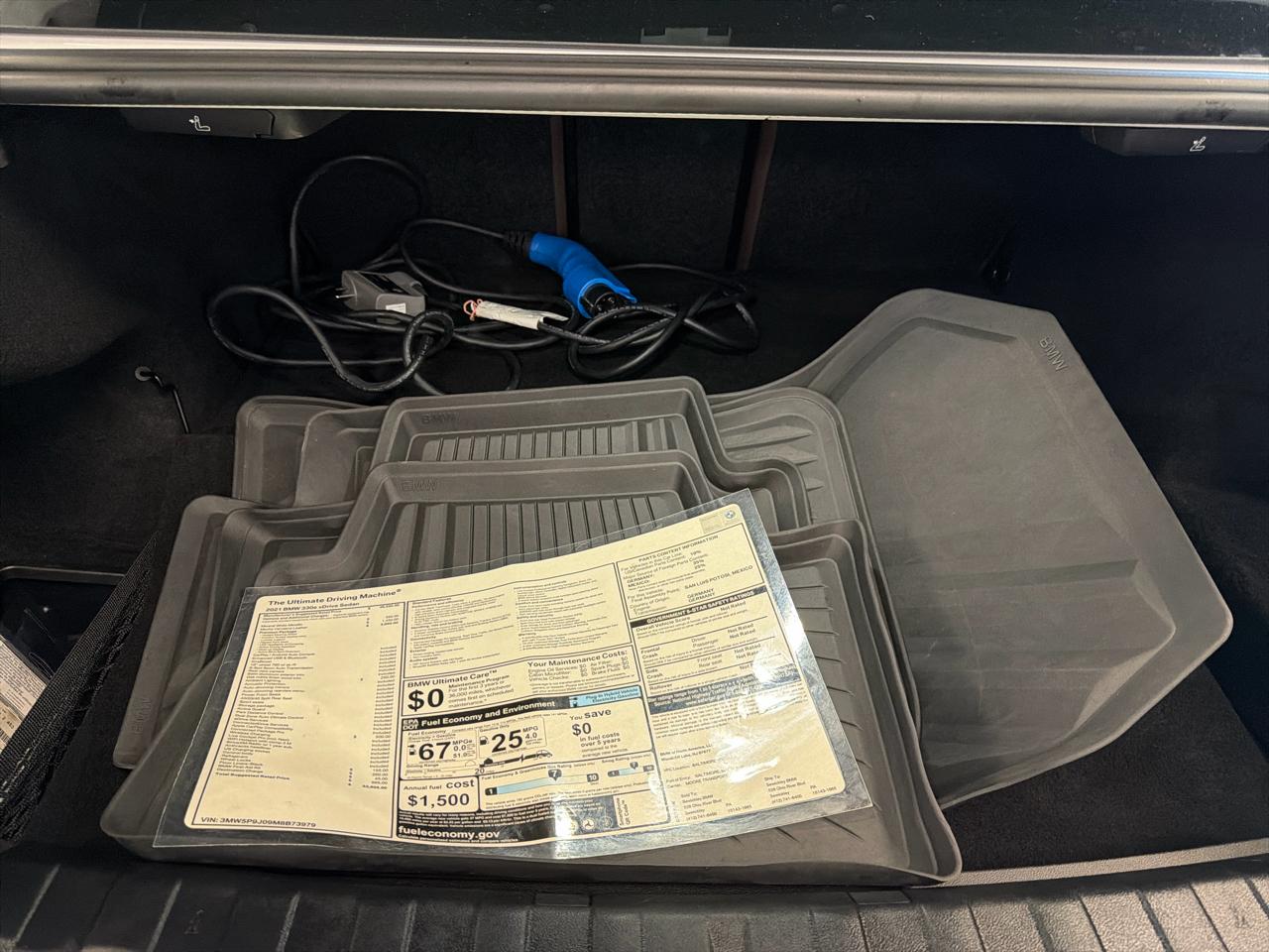 BMW 3-Series 330e xDrive 2021