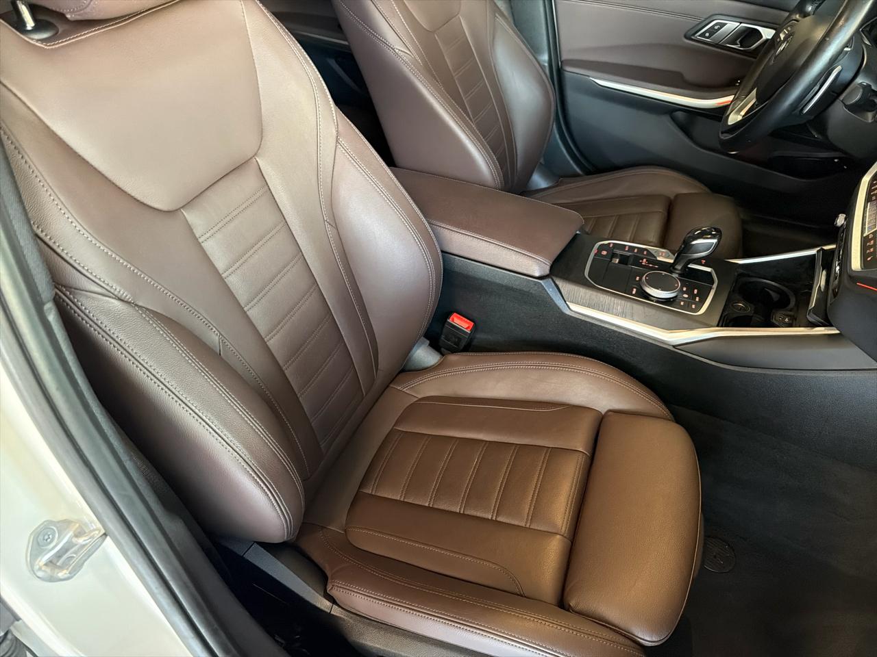 BMW 3-Series 330e xDrive 2021