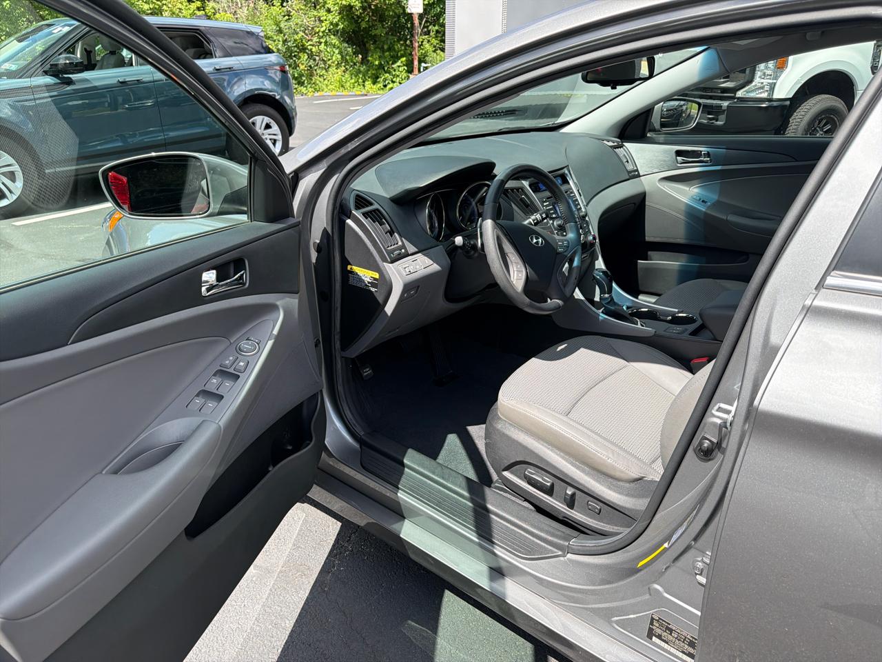 Hyundai Sonata Limited 2013