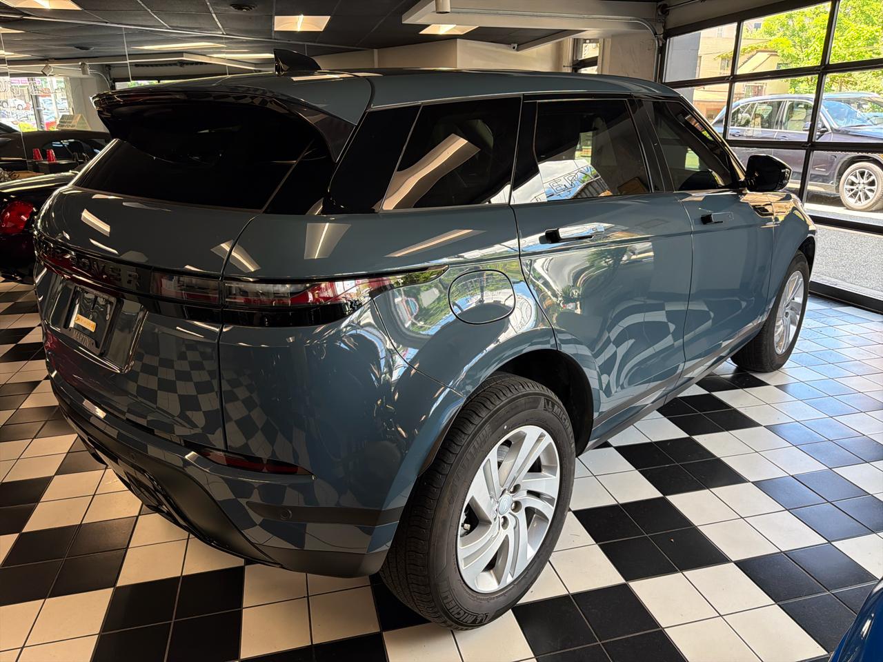 Land Rover Range Rover Evoque Core S AWD 2024