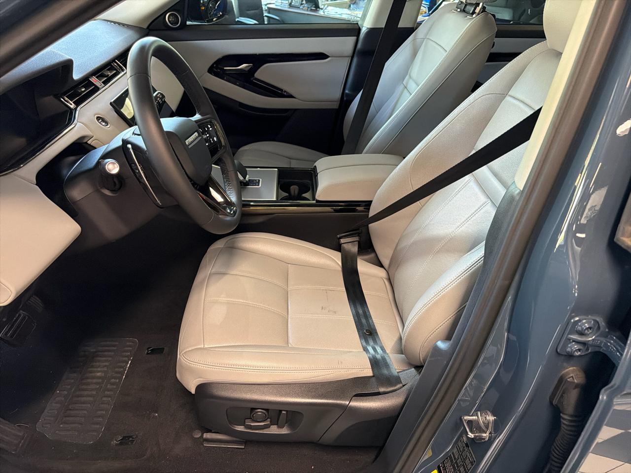 Land Rover Range Rover Evoque Core S AWD 2024