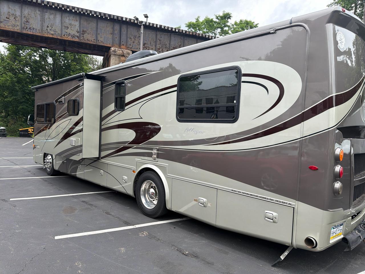 Tiffin Motorhomes Breeze  2012