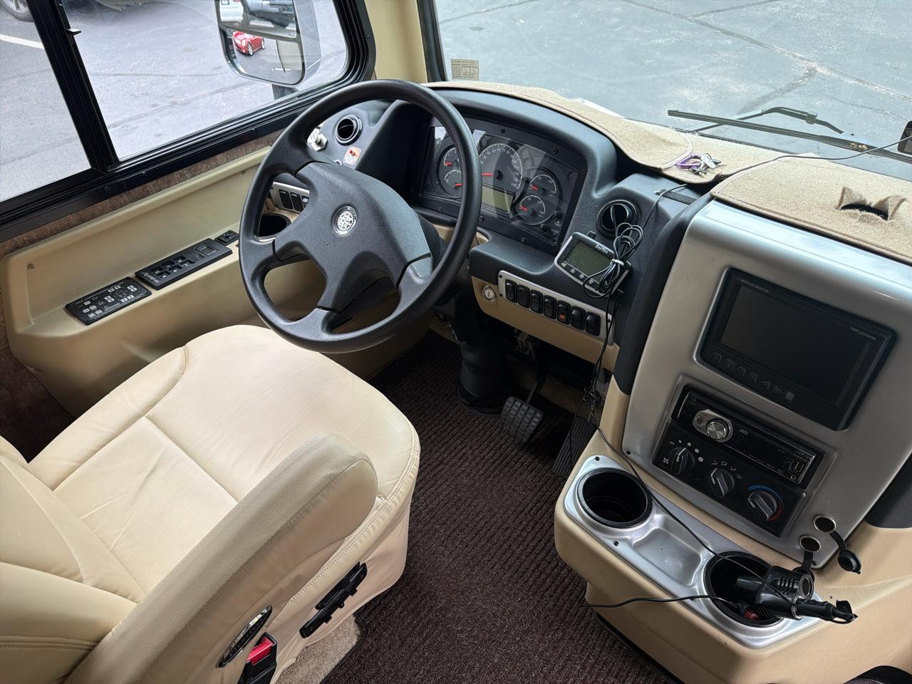 Tiffin Motorhomes Breeze  2012