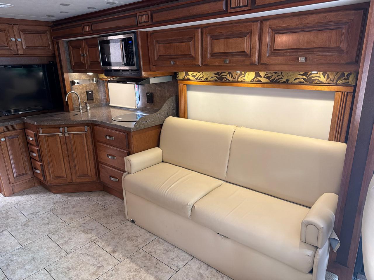 Tiffin Motorhomes Breeze  2012