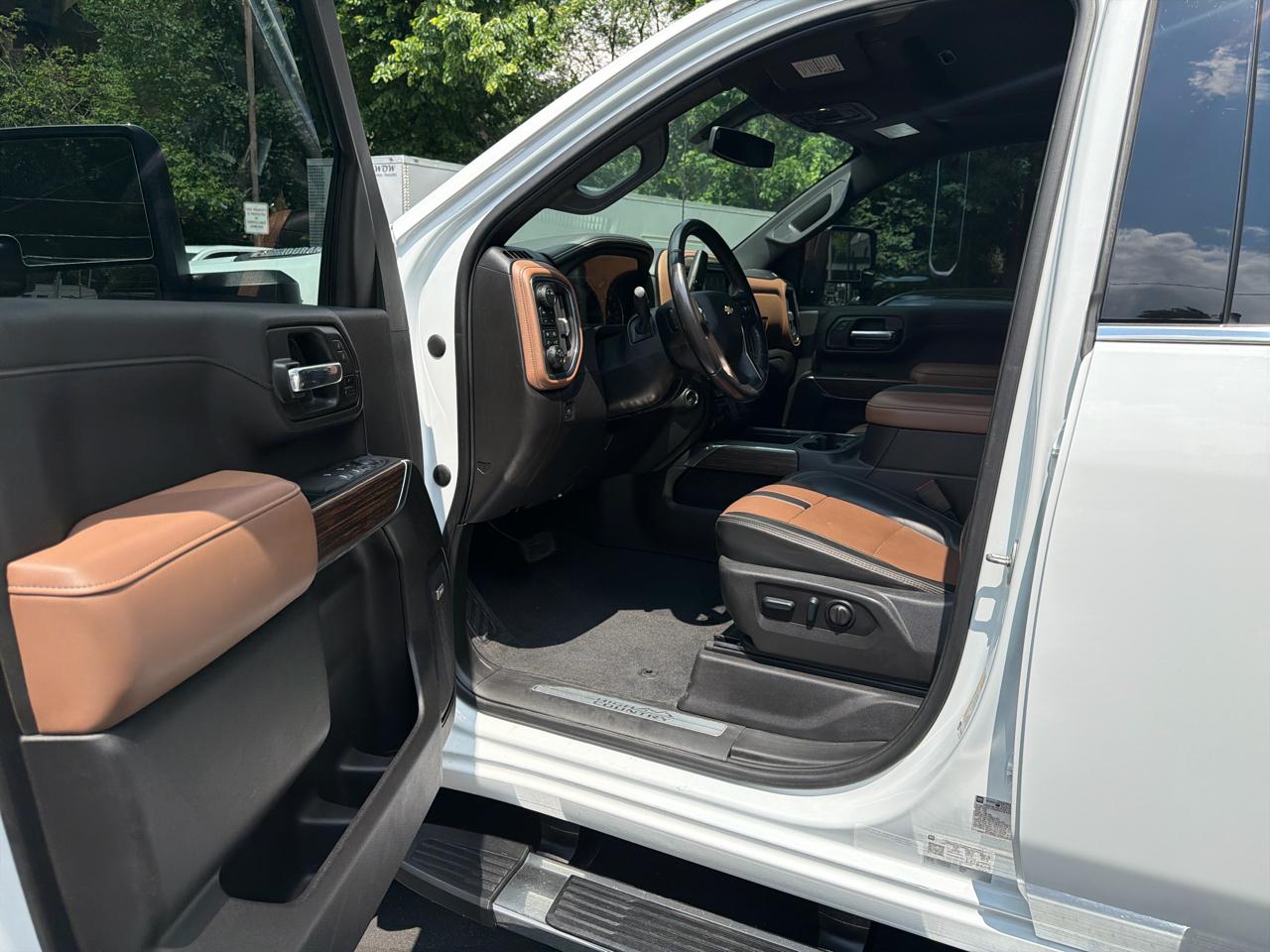 Chevrolet Silverado 2500HD High Country Crew Cab Short Box 4WD 2023