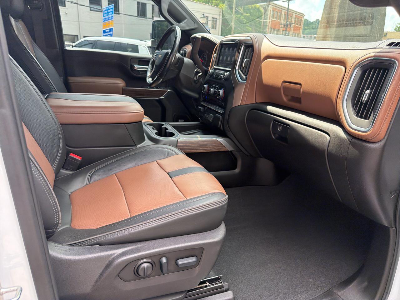 Chevrolet Silverado 2500HD High Country Crew Cab Short Box 4WD 2023
