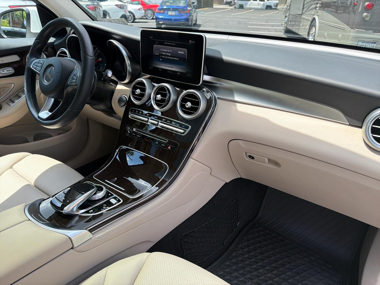 Mercedes-Benz GLC-Class GLC300 4MATIC 2018