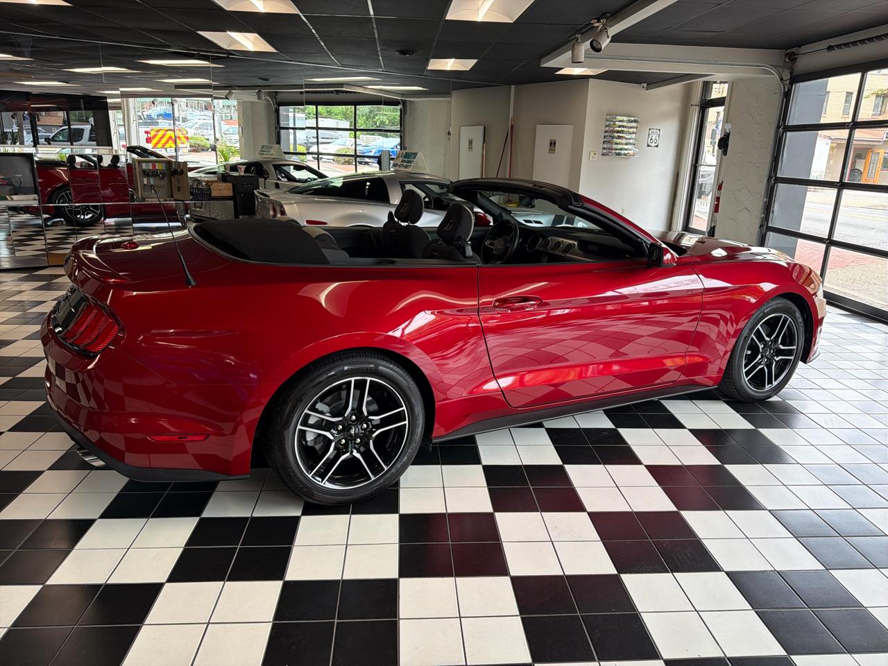 Ford Mustang EcoBoost Convertible 2020
