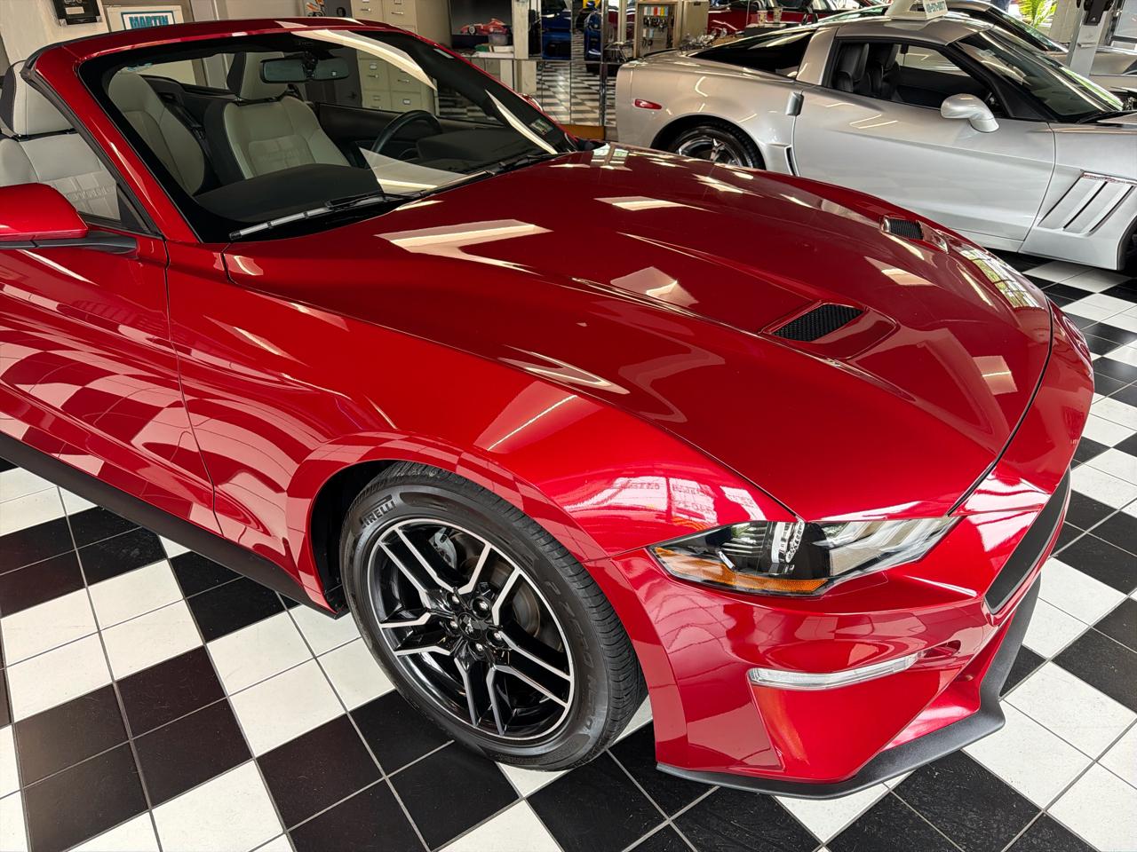 Ford Mustang EcoBoost Convertible 2020