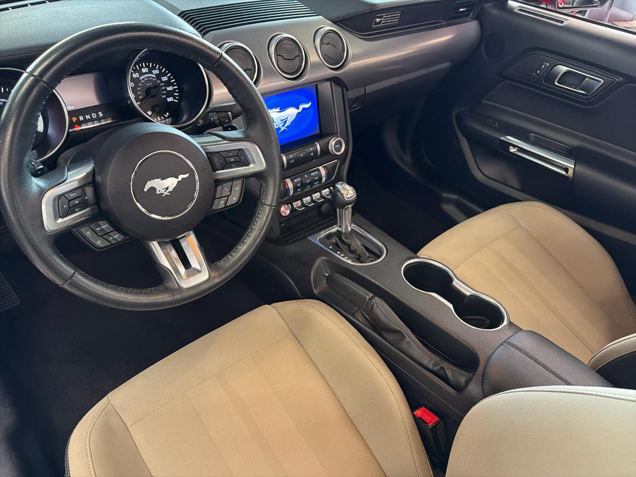 Ford Mustang EcoBoost Convertible 2020