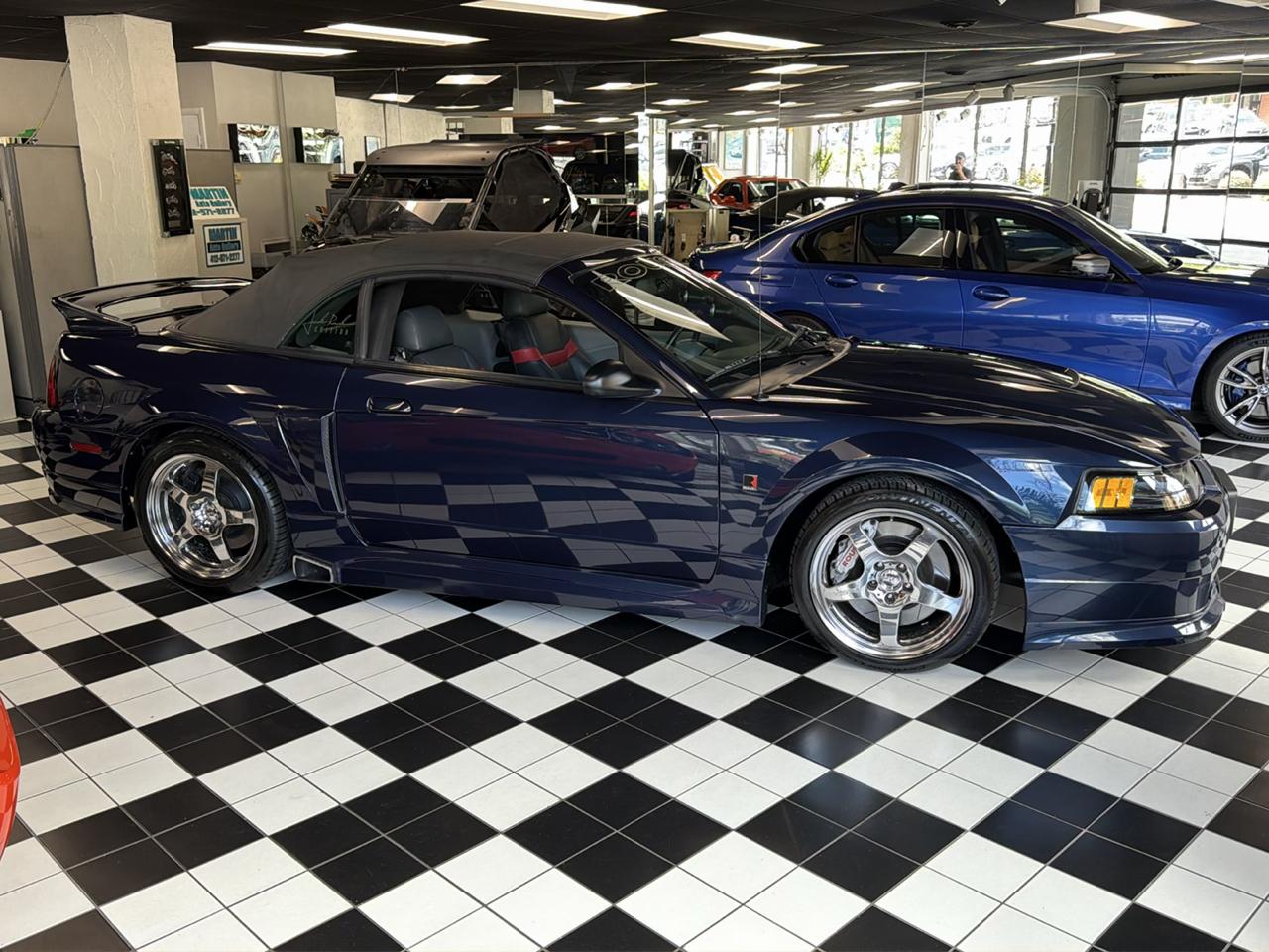 Ford Mustang  2001