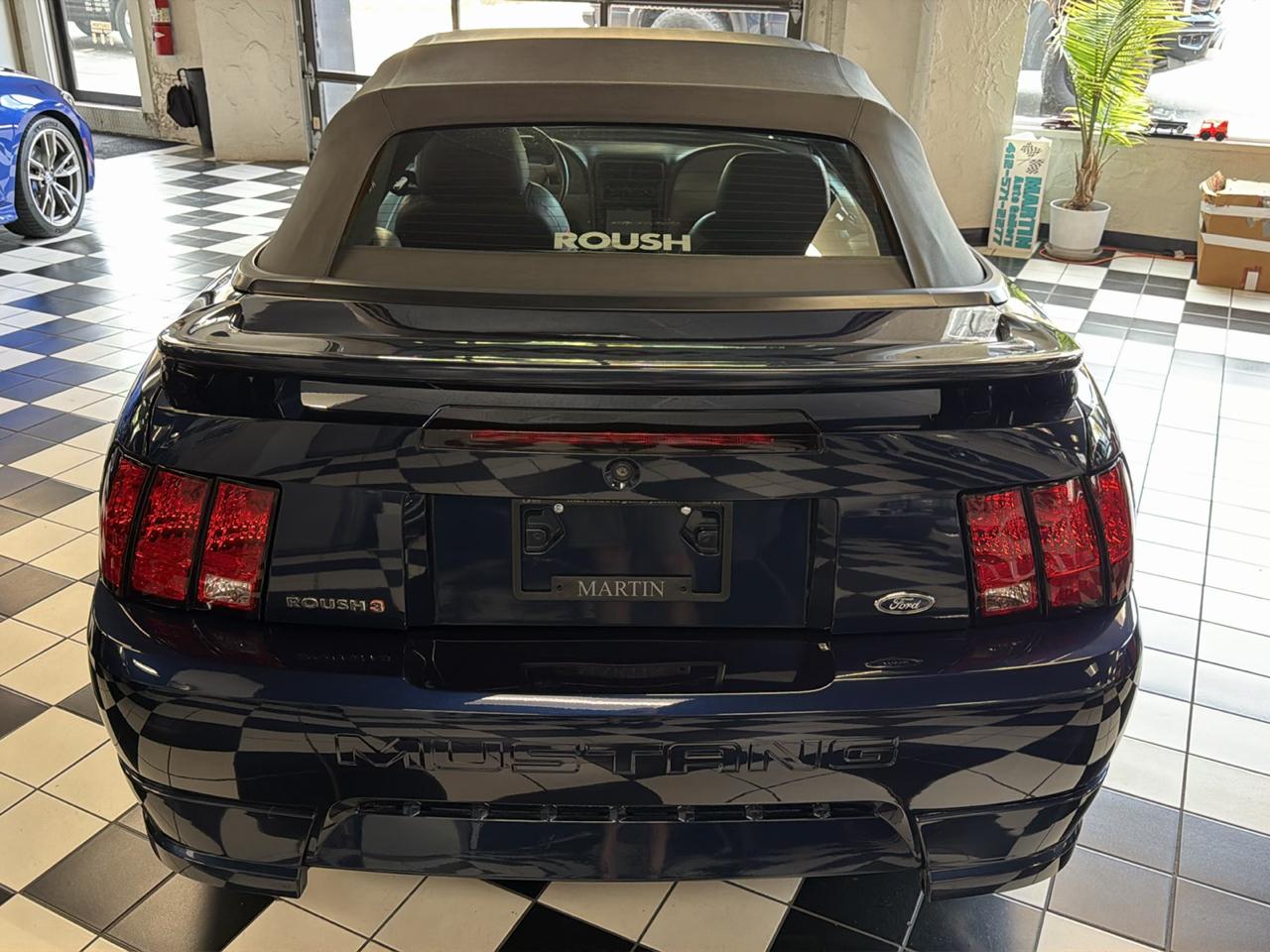 Ford Mustang  2001