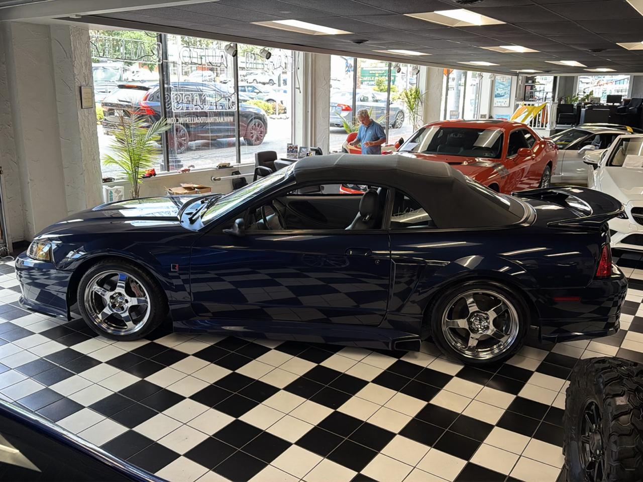 Ford Mustang  2001