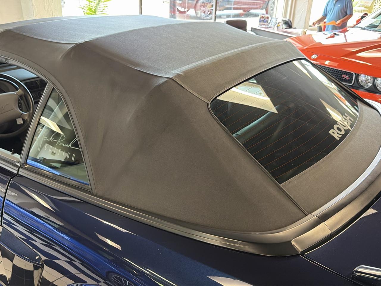 Ford Mustang  2001