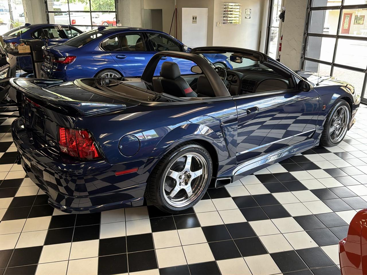 Ford Mustang  2001