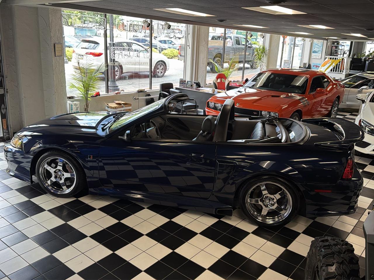 Ford Mustang  2001