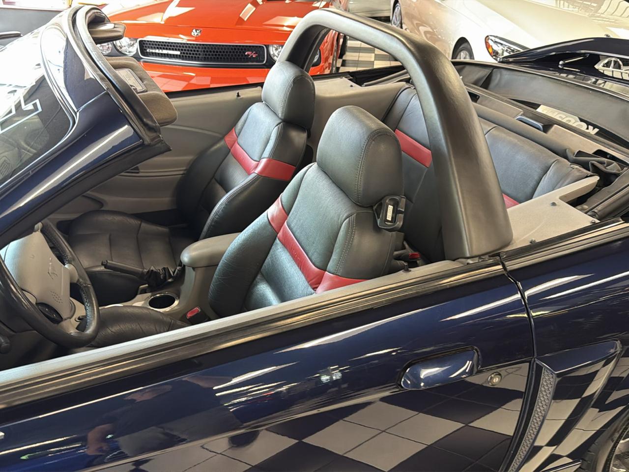 Ford Mustang  2001