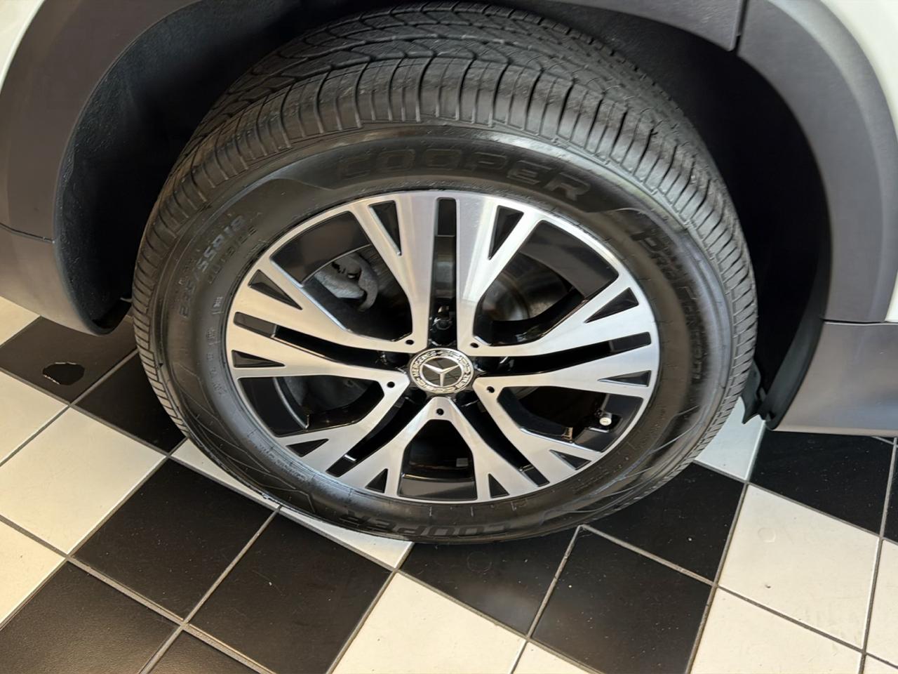Mercedes-Benz GLB-Class GLB 250 4MATIC 2024