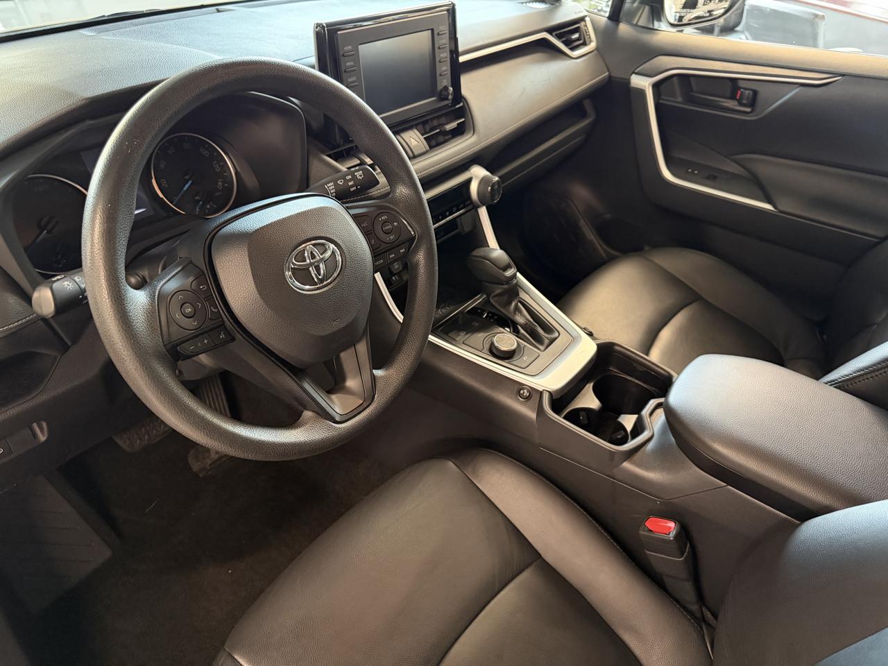 Toyota RAV4 Hybrid LE AWD 2019