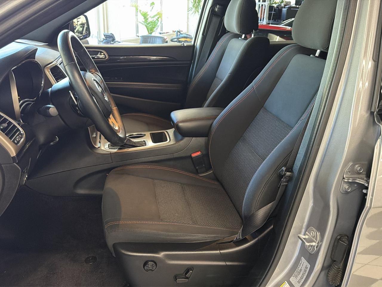 Jeep Grand Cherokee Laredo 4WD 2017