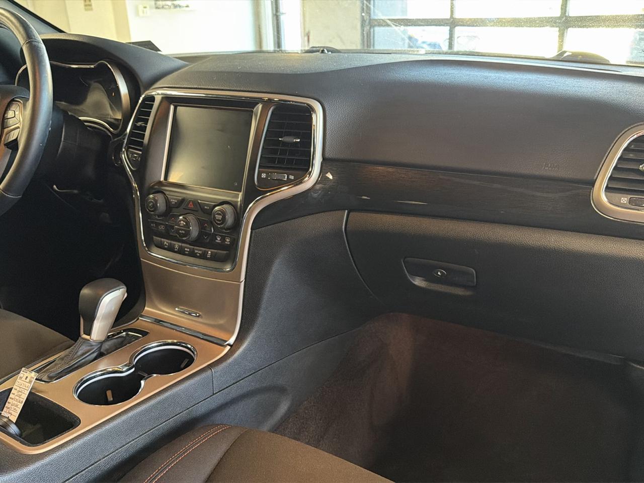 Jeep Grand Cherokee Laredo 4WD 2017