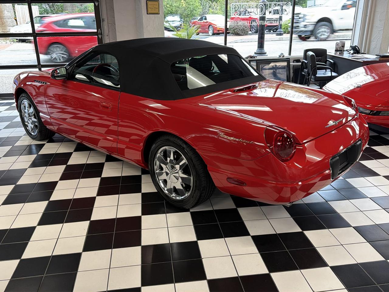 Ford Thunderbird Deluxe 2002