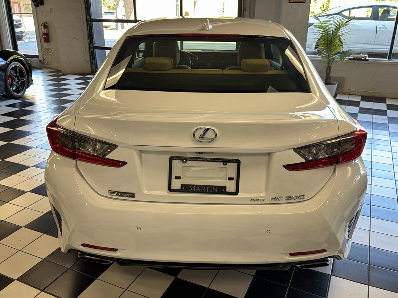 Lexus RC 300 AWD 2016