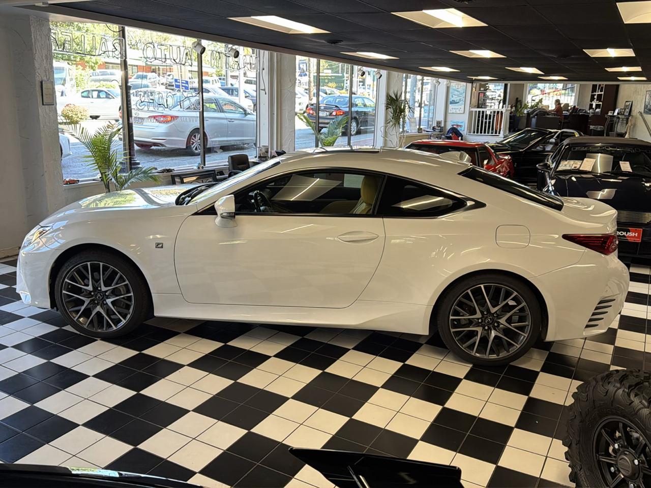 Lexus RC 300 AWD 2016