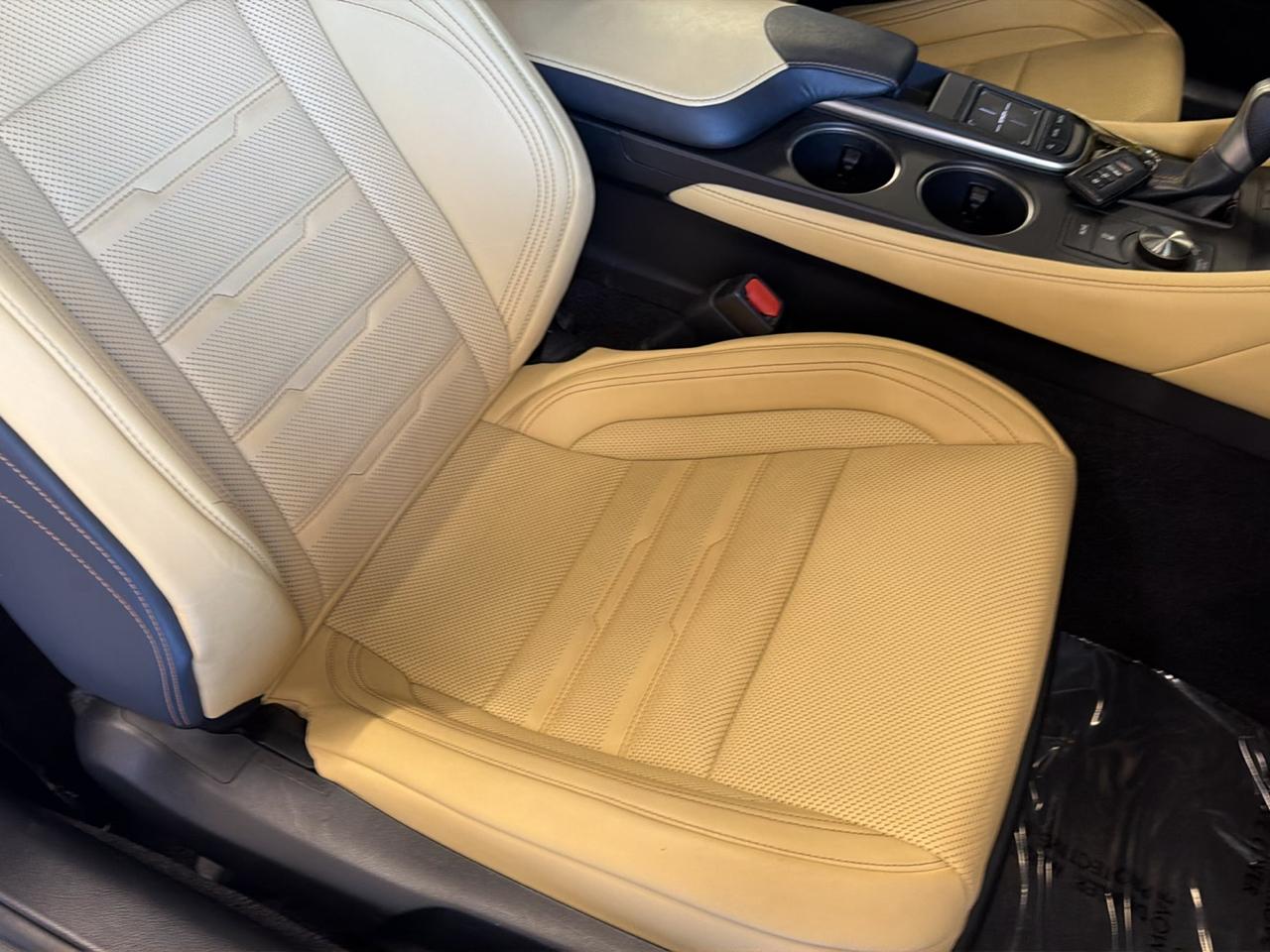 Lexus RC 300 AWD 2016