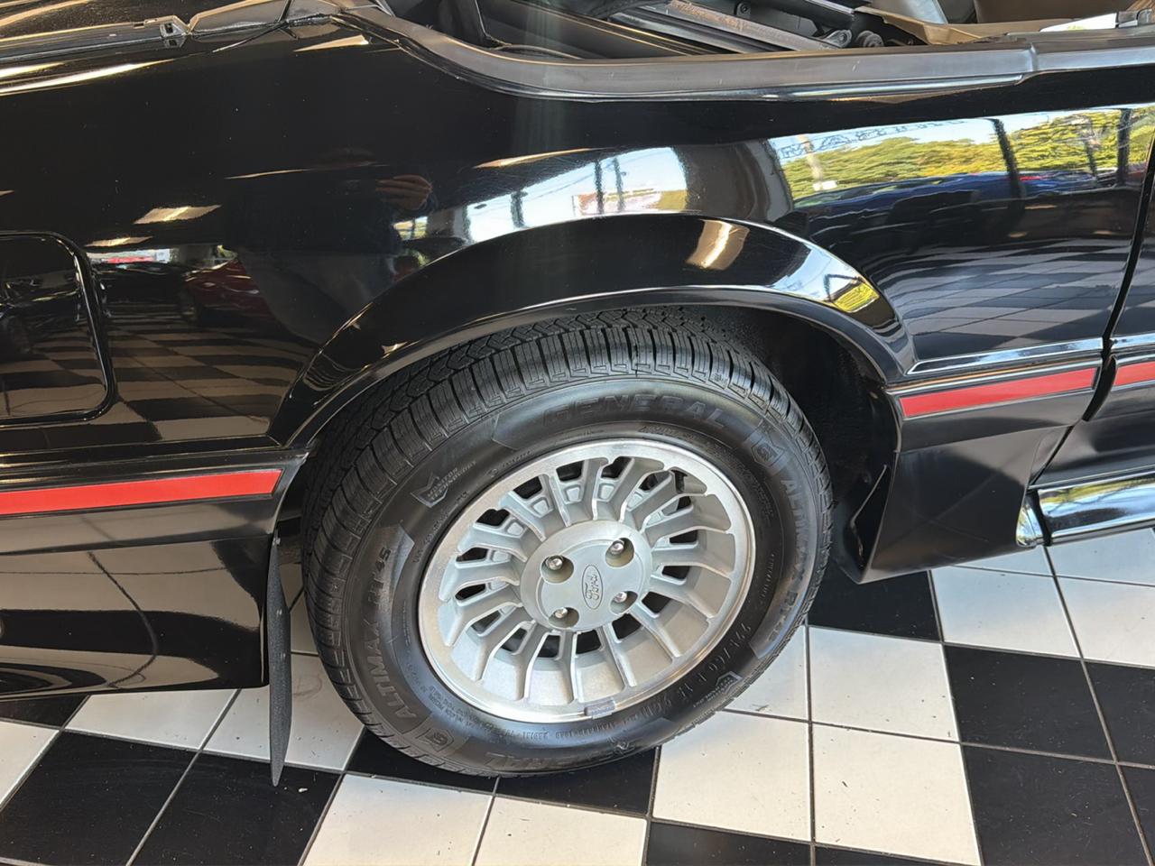 Ford Mustang GT convertible 1988