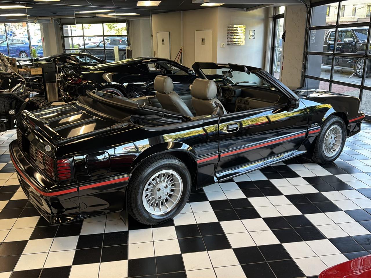Ford Mustang GT convertible 1988