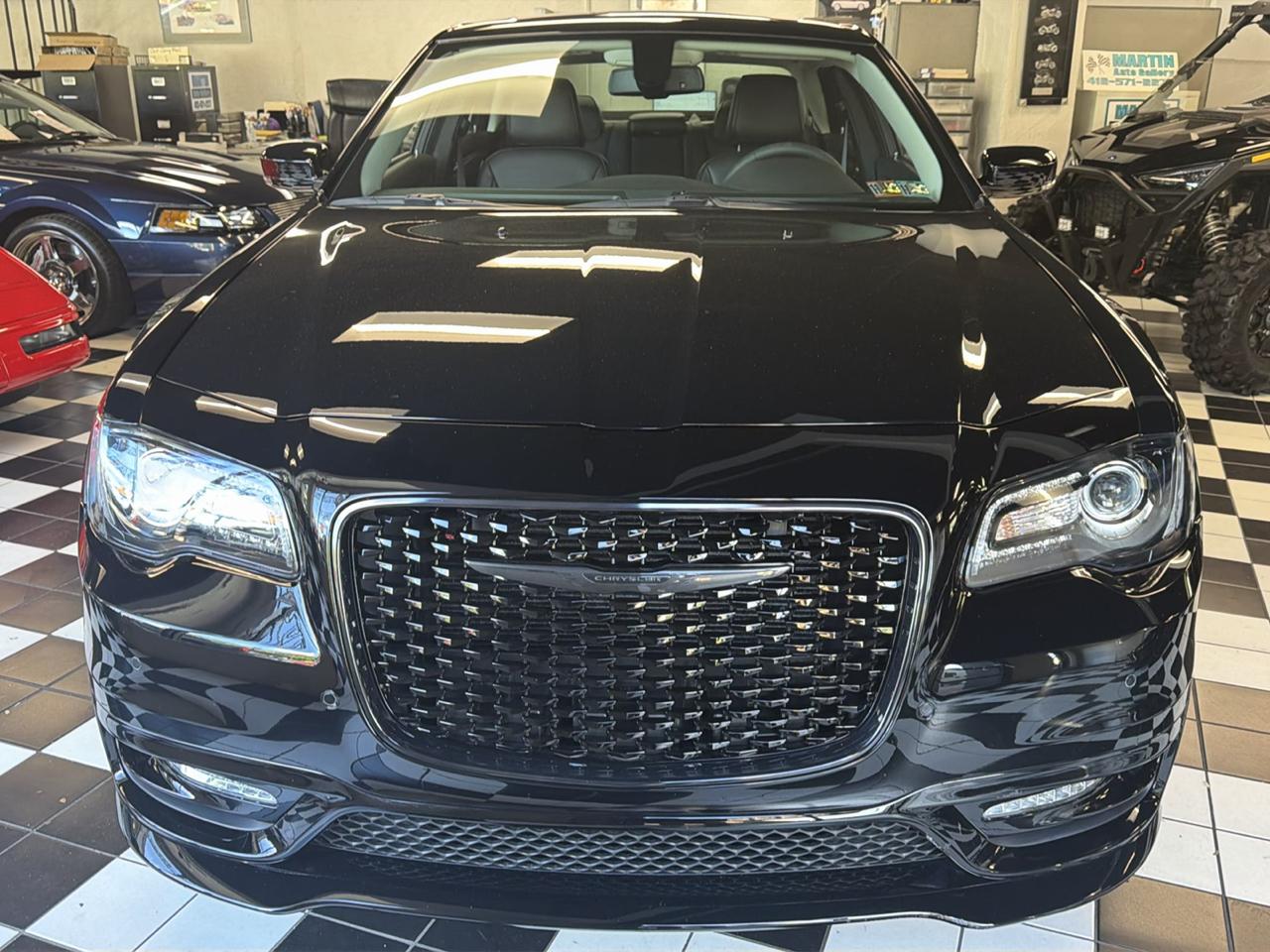 Chrysler 300 Touring L AWD 2023
